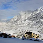 Am Bauernhof Mit Balkon Und Parkplatz, Aufenthaltsraum Mit Spielmoeglichkeiten, Erholung- Inmitten Der Natur, 6 Fahrminuten Zur Alpentherme Gastein Und Zur Schlossalmbahn Bad Hofgastein