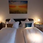 Apartman Am Bauernhof Mit Balkon Und Parkplatz, Aufenthaltsraum Mit Spielmoeglichkeiten, Erholung- Inmitten Der Natur, 6 Fahrminuten Zur Alpentherme Gastein Und Zur Schlossalmbahn *