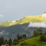 Am Bauernhof Mit Balkon Und Parkplatz, Aufenthaltsraum Mit Spielmoeglichkeiten, Erholung- Inmitten Der Natur, 6 Fahrminuten Zur Alpentherme Gastein Und Zur Schlossalmbahn Bad Hofgastein