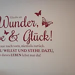 Am Bauernhof Mit Balkon Und Parkplatz, Aufenthaltsraum Mit Spielmoeglichkeiten, Erholung- Inmitten Der Natur, 6 Fahrminuten Zur Alpentherme Gastein Und Zur Schlossalmbahn באד הופגסטין