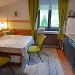 Am Bauernhof Mit Balkon Und Parkplatz, Aufenthaltsraum Mit Spielmöglichkeiten, Erholung- Inmitten Der Natur, 6 Fahrminuten Zur Alpentherme Gastein Und Zur Schlossalmbahn *