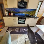 Am Bauernhof Mit Balkon Und Parkplatz, Aufenthaltsraum Mit Spielmoeglichkeiten, Erholung- Inmitten Der Natur, 6 Fahrminuten Zur Alpentherme Gastein Und Zur Schlossalmbahn