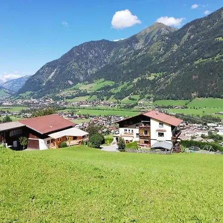 Ferienwohnung Mit Balkon Und Parkplatz, Erholung- Inmitten Der Natur, 6 Fahrminuten Zur Alpentherme Gastein Und Zur Schlossalmbahn Appartamento
