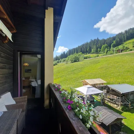 Ferienwohnung Mit Balkon Und Parkplatz, Erholung- Inmitten Der Natur, 6 Fahrminuten Zur Alpentherme Gastein Und Zur Schlossalmbahn Bad Hofgastein