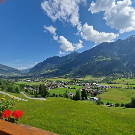 Urlaub Am Krausberghof, Apartment Mit Balkon Und Parkplatz, Inmitten Der Natur, Sauna Und Infrarotkabine, Kostenfreie Kaffeekapseln, 6 Fahrminuten Zur Alpentherme Gastein Und Zur Schlossalmbahn, Spielplatz Apartment
