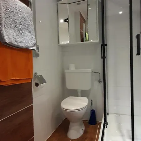 Apartmán Ferienwohnung Mit Balkon Und Parkplatz, Erholung- Inmitten Der Natur, 6 Fahrminuten Zur Alpentherme Gastein Und Zur Schlossalmbahn Bad Hofgastein