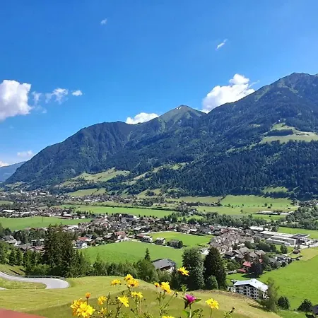 Urlaub Am Krausberghof, Mit Balkon Und Parkplatz, Aufenthaltsraum, Sauna Und Infrarotkabine, Inmitten Der Natur, Kostenfreie Kaffeekapseln, 6 Fahrminuten Zur Alpentherme Gastein Und Zur Schlossalmbahn, Spielplatz, Grosser Gartenbereich