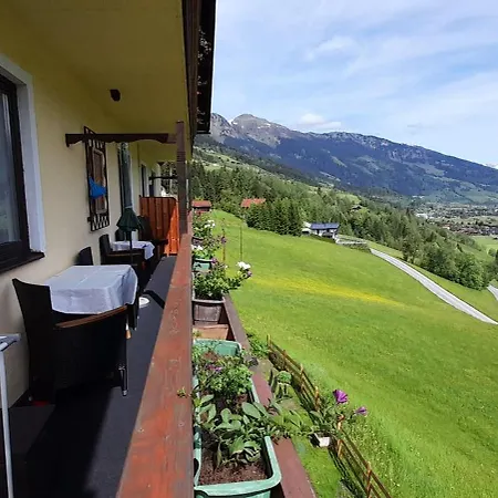 Urlaub Am Krausberghof, Mit Balkon Und Parkplatz, Aufenthaltsraum, Sauna Und Infrarotkabine, Inmitten Der Natur, Kostenfreie Kaffeekapseln, 6 Fahrminuten Zur Alpentherme Gastein Und Zur Schlossalmbahn, Spielplatz, Grosser Gartenbereich Appartement Bad Hofgastein