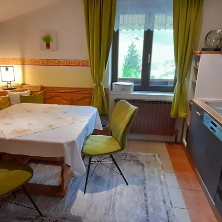 Ferienwohnung Mit Balkon Und Parkplatz, Erholung- Inmitten Der Natur, 6 Fahrminuten Zur Alpentherme Gastein Und Zur Schlossalmbahn *