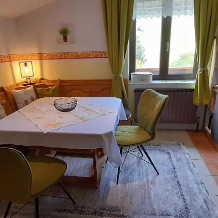 Daire Aufenthaltsraum Mit Spielen, Ferienwohnung Mit Balkon Und Parkplatz, Erholung- Inmitten Der Natur, 6 Fahrminuten Zur Alpentherme Gastein Und Zur Schlossalmbahn *