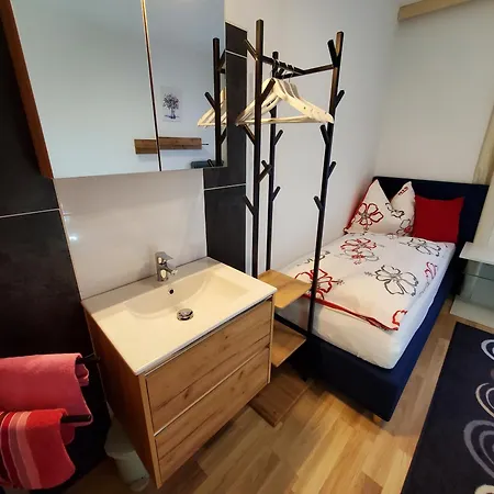 Appartamento Ferienwohnung Mit Balkon Und Parkplatz, Erholung- Inmitten Der Natur, 6 Fahrminuten Zur Alpentherme Gastein Und Zur Schlossalmbahn