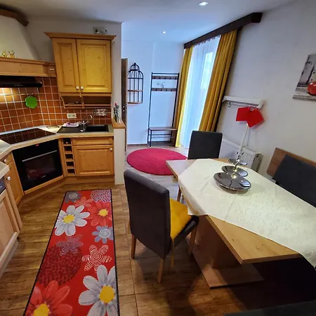 Ferienwohnung Mit Balkon Und Parkplatz, Erholung- Inmitten Der Natur, 6 Fahrminuten Zur Alpentherme Gastein Und Zur Schlossalmbahn Bad Hofgastein