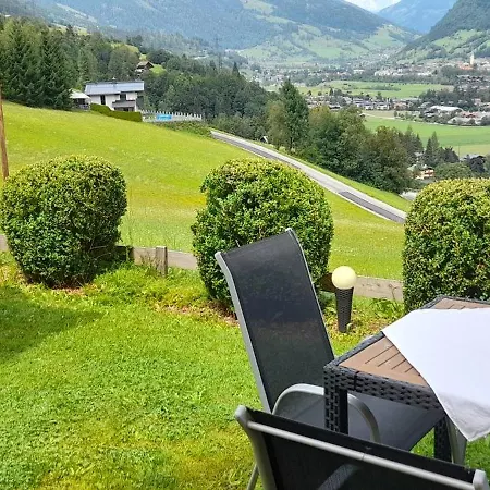Urlaub Am Krausberghof, Apartment Mit Balkon Und Parkplatz, Inmitten Der Natur, Sauna Und Infrarotkabine, Kostenfreie Kaffeekapseln, 6 Fahrminuten Zur Alpentherme Gastein Und Zur Schlossalmbahn, Spielplatz
