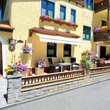 Urlaub Am Krausberghof, Mit Balkon Und Parkplatz, Aufenthaltsraum, Sauna Und Infrarotkabine, Inmitten Der Natur, Kostenfreie Kaffeekapseln, 6 Fahrminuten Zur Alpentherme Gastein Und Zur Schlossalmbahn, Spielplatz, Grosser Gartenbereich *