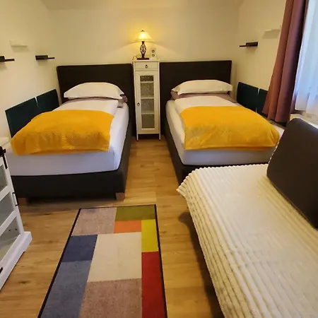 Appartamento Am Krausberghof Mit Balkon Und Parkplatz, Aufenthaltsraum, 6 Fahrminuten Zur Alpentherme Gastein Und Zur Schlossalmbahn Bad Hofgastein