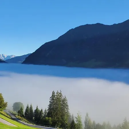 Appartamento Am Krausberghof Mit Balkon Und Parkplatz, Aufenthaltsraum, 6 Fahrminuten Zur Alpentherme Gastein Und Zur Schlossalmbahn