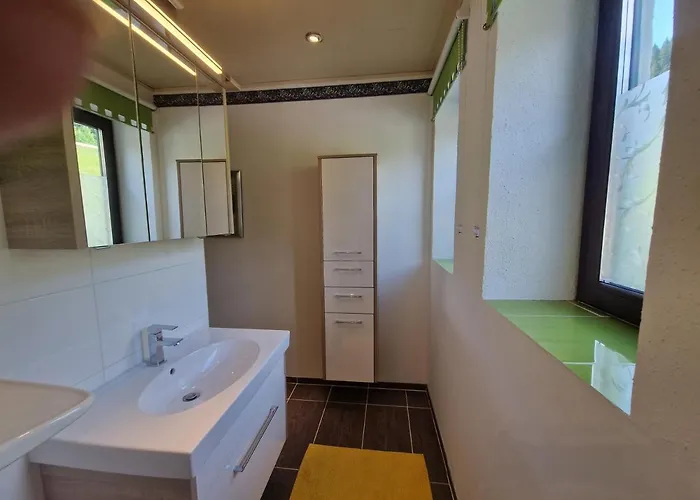 Am Bauernhof Mit Balkon Und Parkplatz, Aufenthaltsraum Mit Spielmoeglichkeiten, Erholung- Inmitten Der Natur, 6 Fahrminuten Zur Alpentherme Gastein Und Zur Schlossalmbahn * バート・ホーフガシュタイン