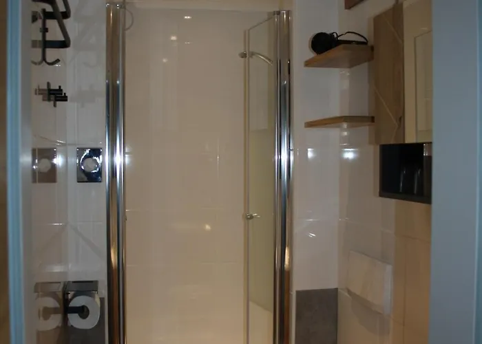 Am Bauernhof Mit Balkon Und Parkplatz, Aufenthaltsraum Mit Spielmoeglichkeiten, Erholung- Inmitten Der Natur, 6 Fahrminuten Zur Alpentherme Gastein Und Zur Schlossalmbahn アパート