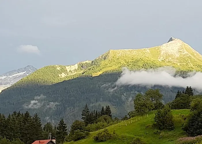 Am Bauernhof Mit Balkon Und Parkplatz, Aufenthaltsraum Mit Spielmoeglichkeiten, Erholung- Inmitten Der Natur, 6 Fahrminuten Zur Alpentherme Gastein Und Zur Schlossalmbahn バート・ホーフガシュタイン
