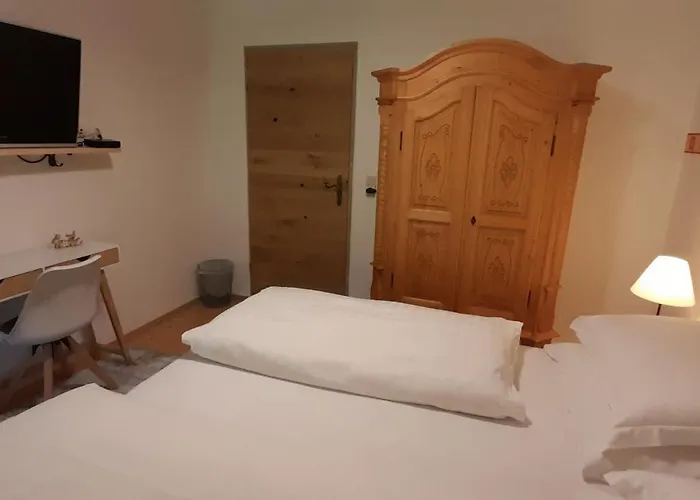 Am Bauernhof Mit Balkon Und Parkplatz, Aufenthaltsraum Mit Spielmoeglichkeiten, Erholung- Inmitten Der Natur, 6 Fahrminuten Zur Alpentherme Gastein Und Zur Schlossalmbahn * バート・ホーフガシュタイン