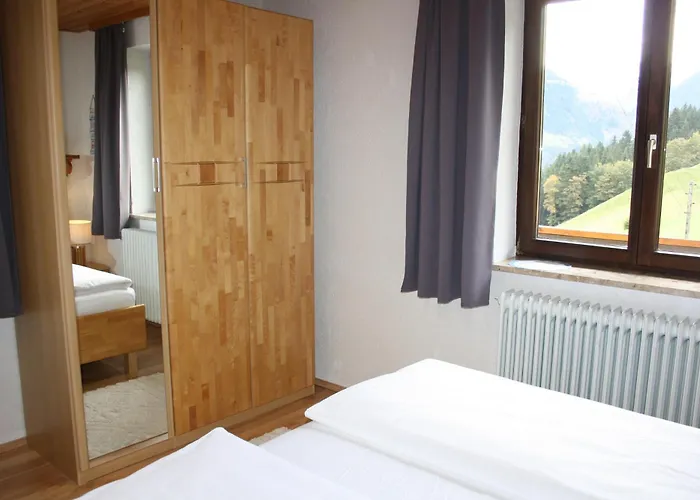 Lägenhet Ferienwohnung Am Bauernhof Mit Balkon Und Parkplatz, Aufenthaltsraum Mit Spielmoeglichkeiten, Erholung- Inmitten Der Natur, 6 Fahrminuten Zur Alpentherme Gastein Und Zur Schlossalmbahn