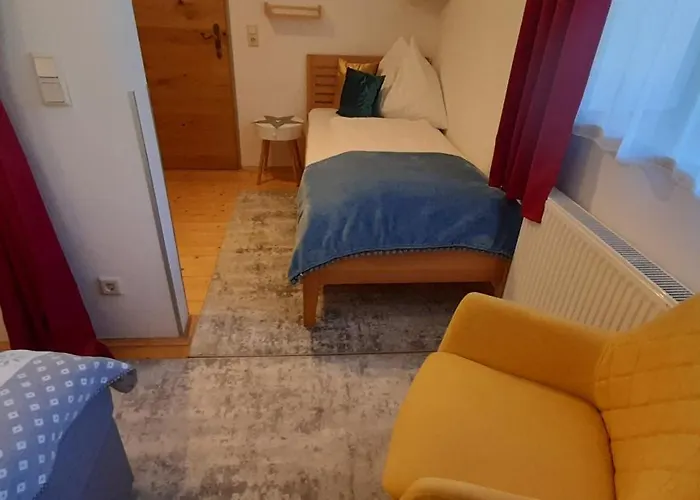 Am Bauernhof Mit Balkon Und Parkplatz, Aufenthaltsraum Mit Spielmoeglichkeiten, Erholung- Inmitten Der Natur, 6 Fahrminuten Zur Alpentherme Gastein Und Zur Schlossalmbahn *