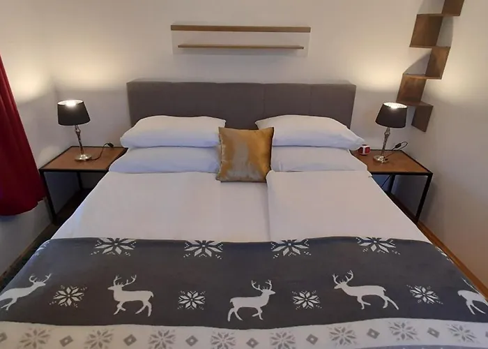 Am Bauernhof Mit Balkon Und Parkplatz, Aufenthaltsraum Mit Spielmoeglichkeiten, Erholung- Inmitten Der Natur, 6 Fahrminuten Zur Alpentherme Gastein Und Zur Schlossalmbahn * バート・ホーフガシュタイン