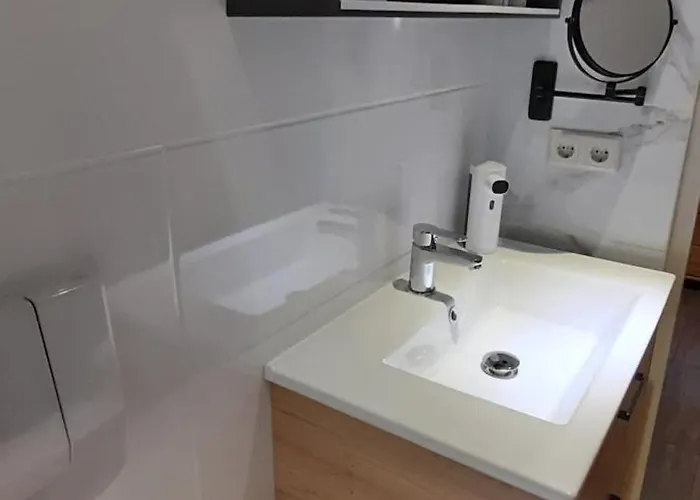 Am Bauernhof Mit Balkon Und Parkplatz, Aufenthaltsraum Mit Spielmoeglichkeiten, Erholung- Inmitten Der Natur, 6 Fahrminuten Zur Alpentherme Gastein Und Zur Schlossalmbahn