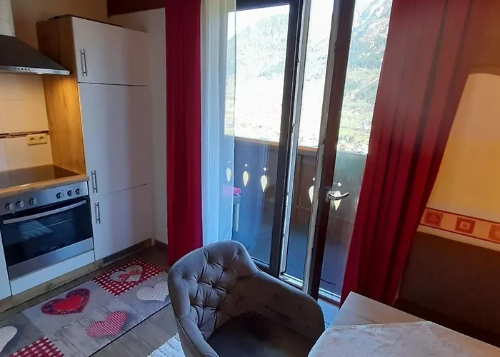 Am Bauernhof Mit Balkon Und Parkplatz, Aufenthaltsraum Mit Spielmoeglichkeiten, Erholung- Inmitten Der Natur, 6 Fahrminuten Zur Alpentherme Gastein Und Zur Schlossalmbahn *