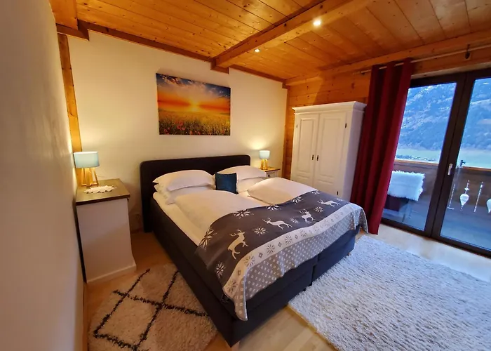 Am Bauernhof Mit Balkon Und Parkplatz, Aufenthaltsraum Mit Spielmoeglichkeiten, Erholung- Inmitten Der Natur, 6 Fahrminuten Zur Alpentherme Gastein Und Zur Schlossalmbahn *
