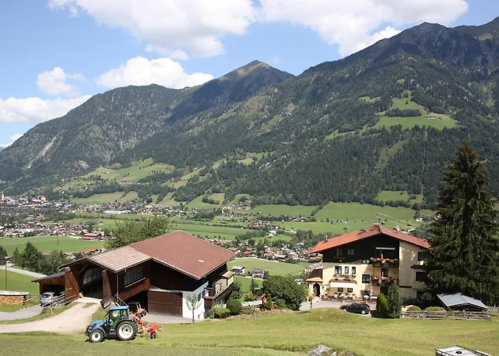 Am Bauernhof Mit Balkon Und Parkplatz, Aufenthaltsraum Mit Spielmoeglichkeiten, Erholung- Inmitten Der Natur, 6 Fahrminuten Zur Alpentherme Gastein Und Zur Schlossalmbahn * バート・ホーフガシュタイン